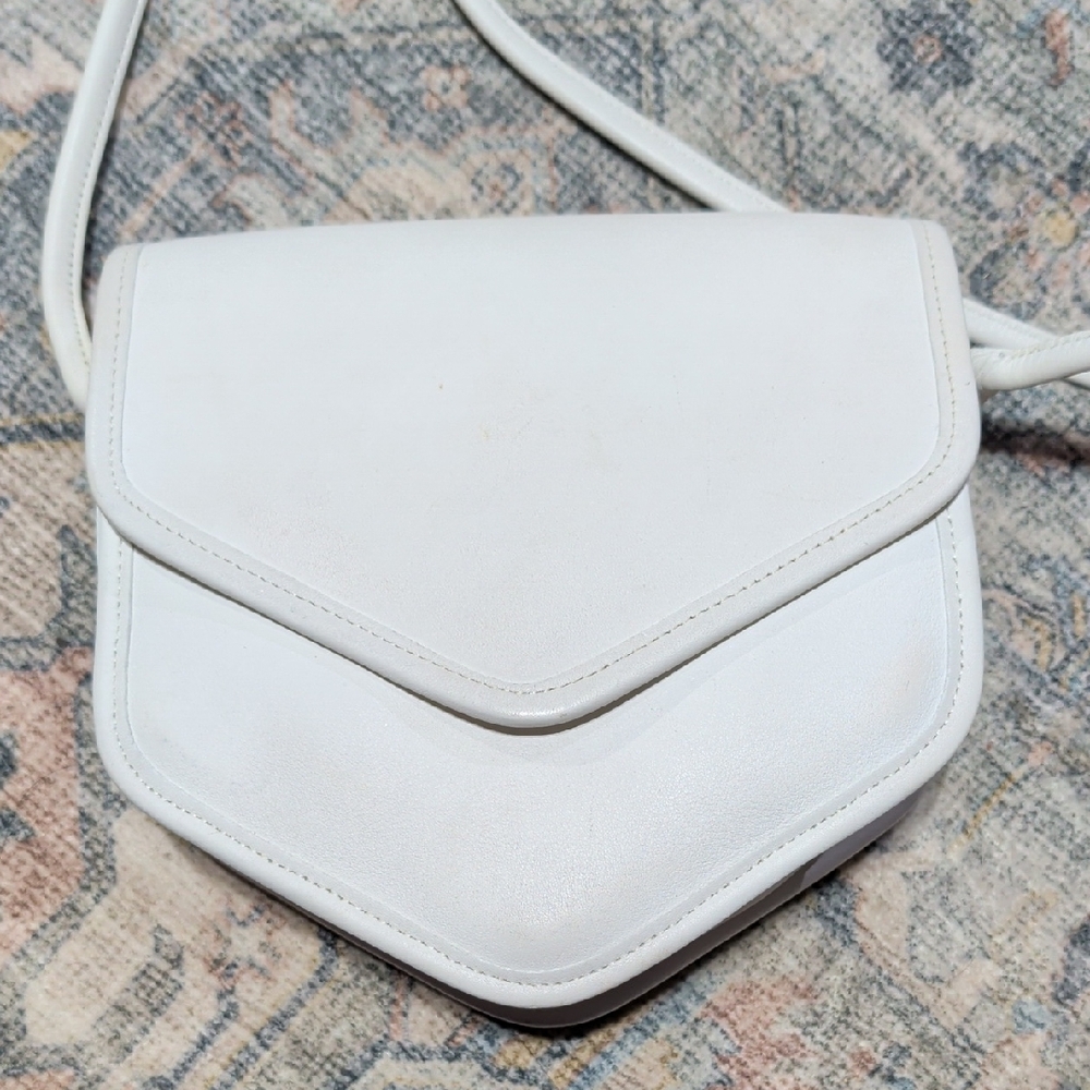 Vintage Coach Megan White Envelope Crossbody/ Shoulder Bag